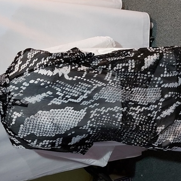 Ladies Focus 2000 size 14 sheer tunic top - Picture 5 of 5